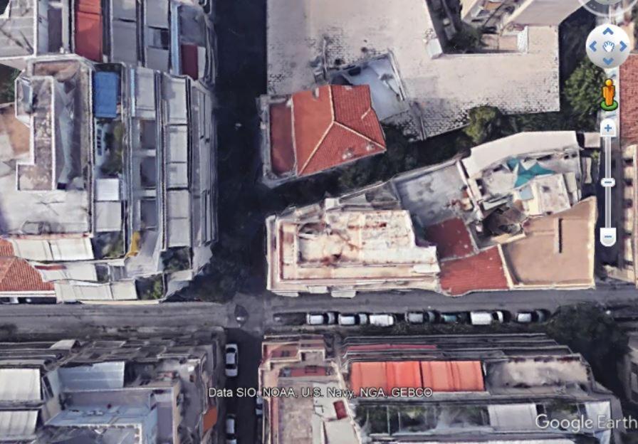 Exarcheia: Independent Ground Floor House. Apartment Athens Luaran gambar